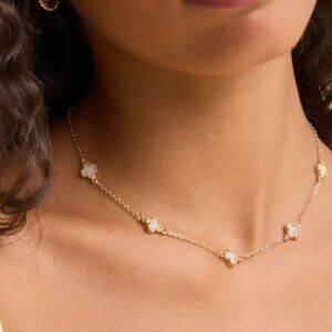 NWT Altar'd State Crystal Clover Chain Necklace